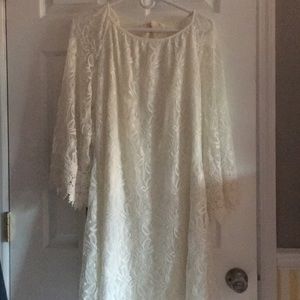 White lace keyhole dress